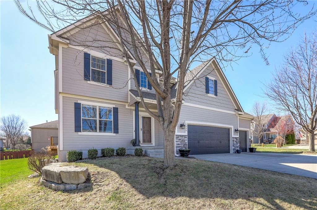 1305 ASHDOWN Circle — photo 2