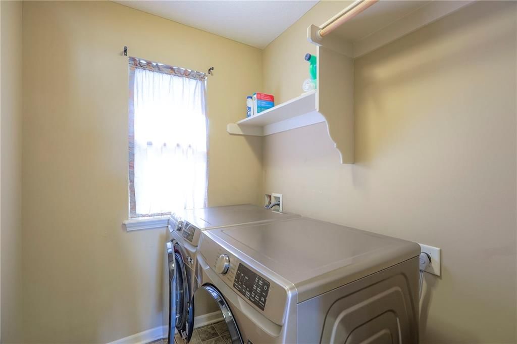 1305 ASHDOWN Circle — photo 18