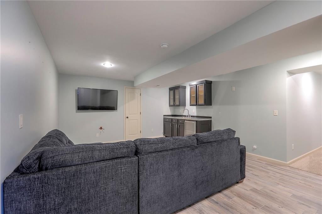 1305 ASHDOWN Circle — photo 33