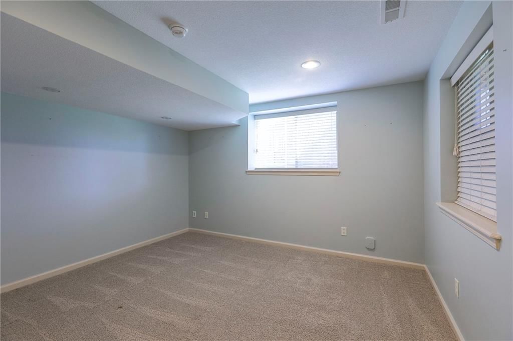 1305 ASHDOWN Circle — photo 36