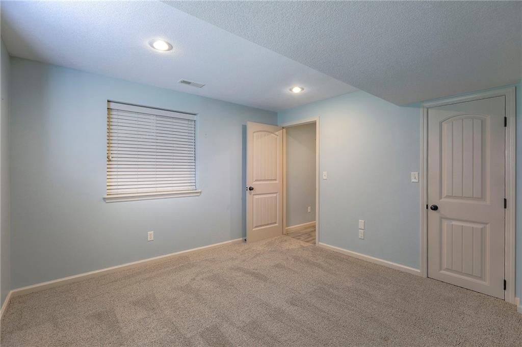 1305 ASHDOWN Circle — photo 37
