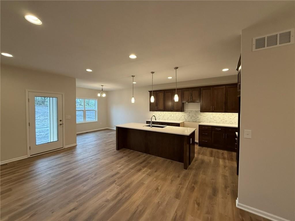1003 George Court — photo 3