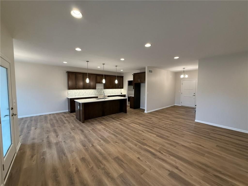 1003 George Court — photo 4