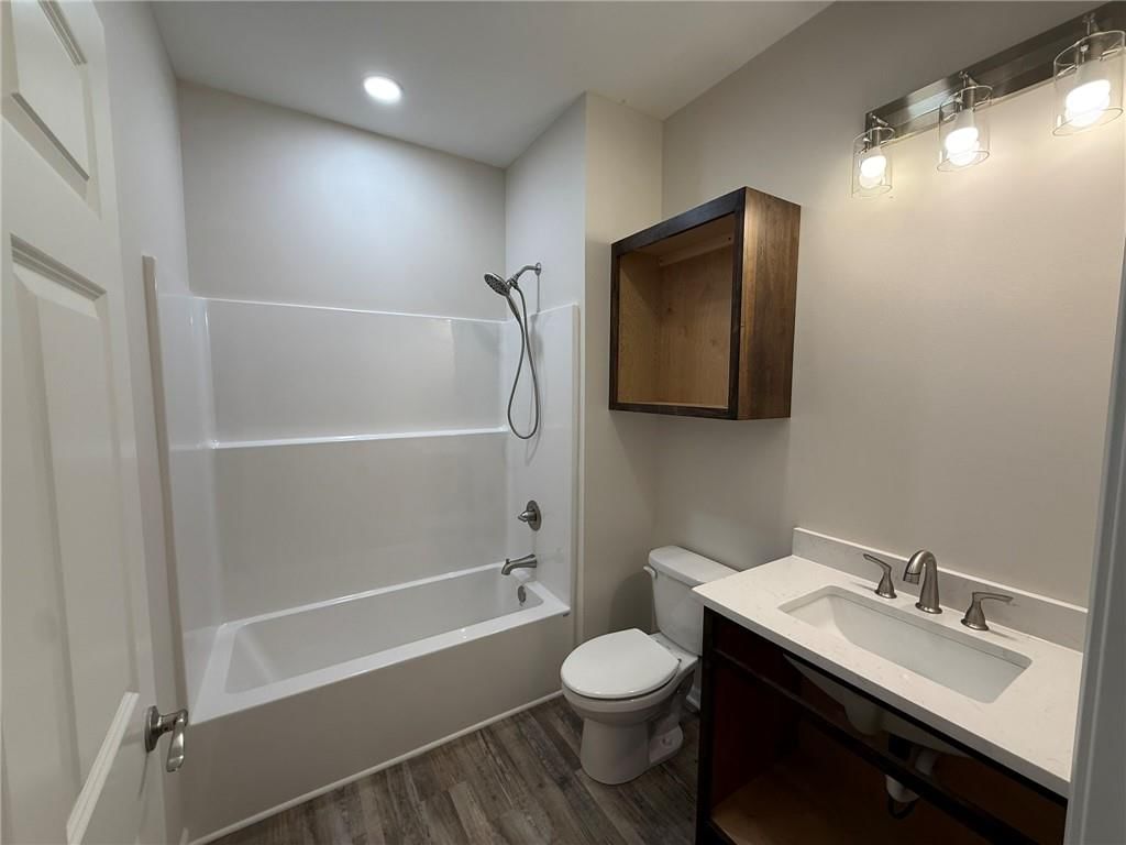 1005 George Court — photo 7