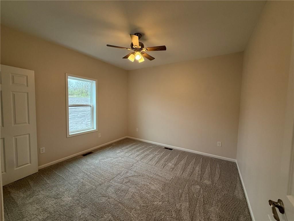 1005 George Court — photo 8