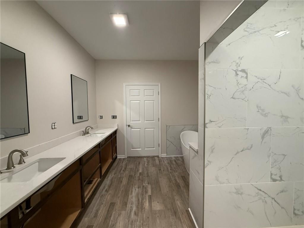 1005 George Court — photo 24