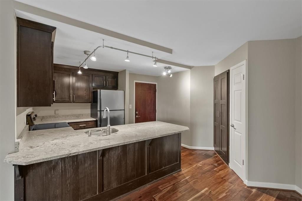 3838 Rainbow Boulevard — photo 4