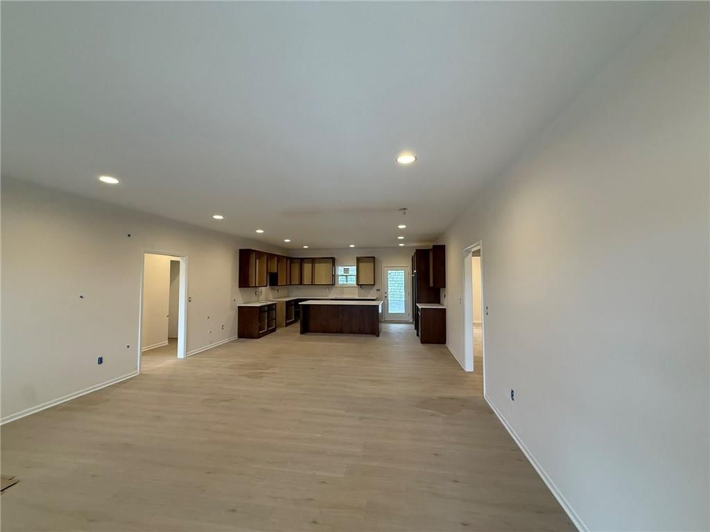 1007 George Court — photo 3