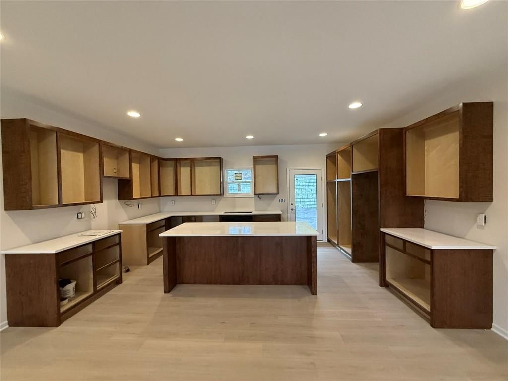 1007 George Court — photo 4