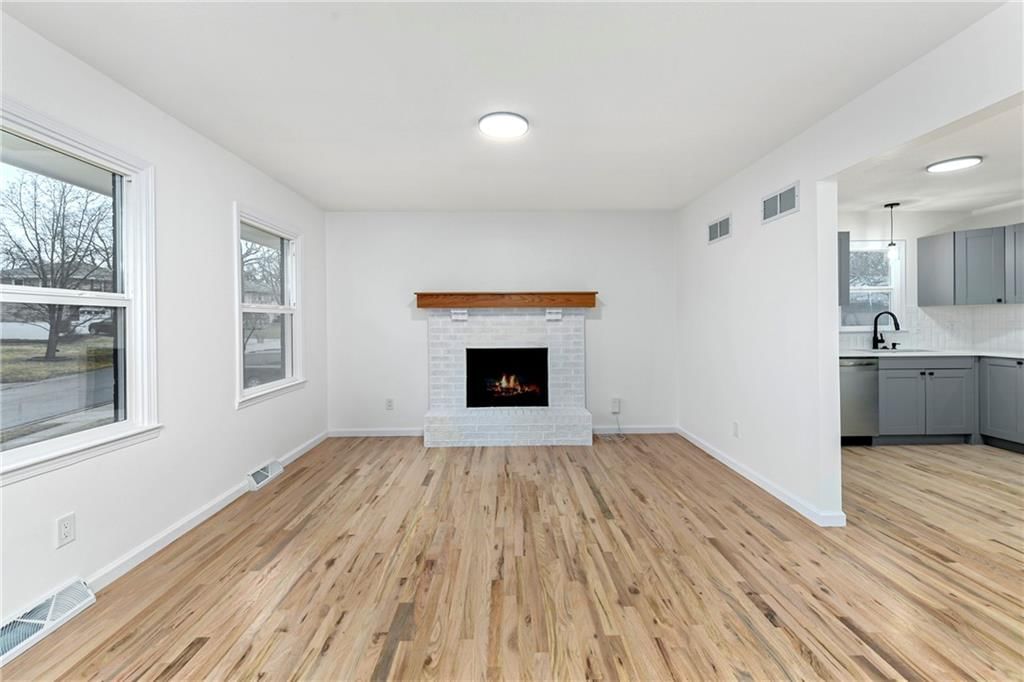 1206 SW Mission Place — photo 5