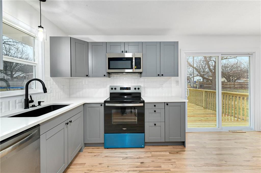 1206 SW Mission Place — photo 12
