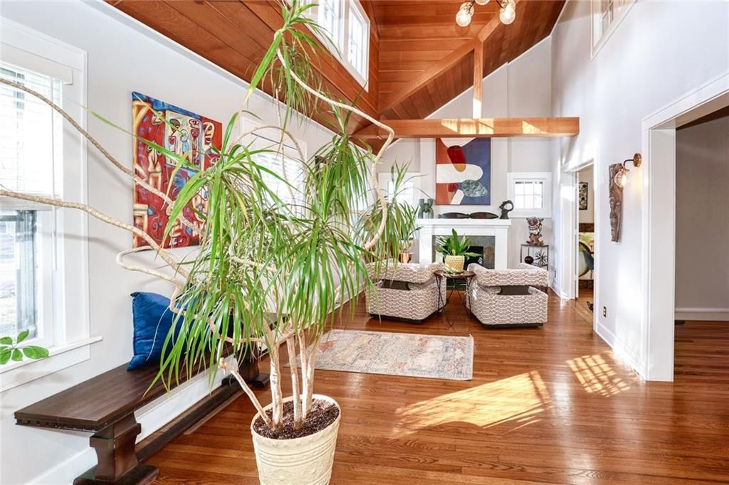 4921 Bell Street — photo 3