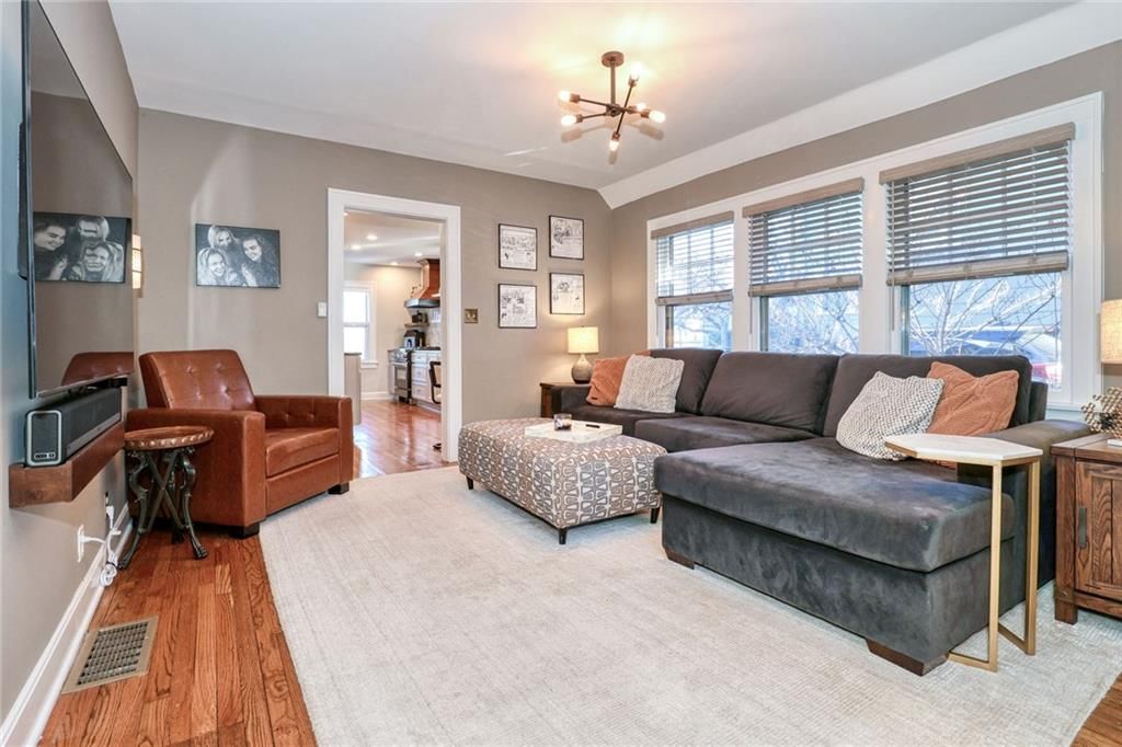 4921 Bell Street — photo 10