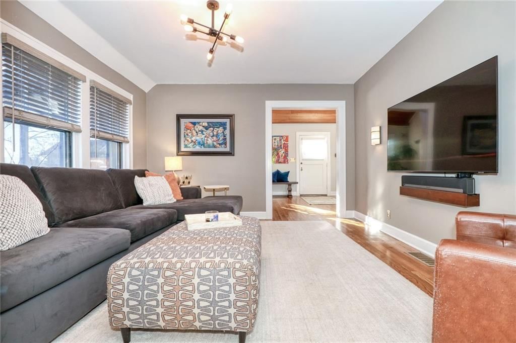 4921 Bell Street — photo 11