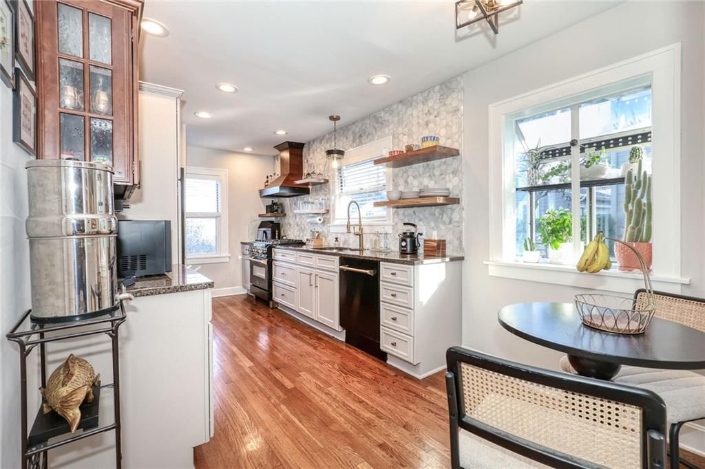 4921 Bell Street — photo 12