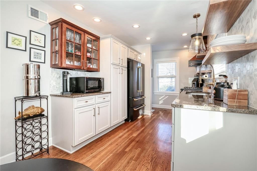 4921 Bell Street — photo 13