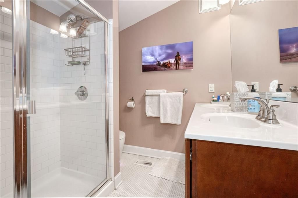 4921 Bell Street — photo 30