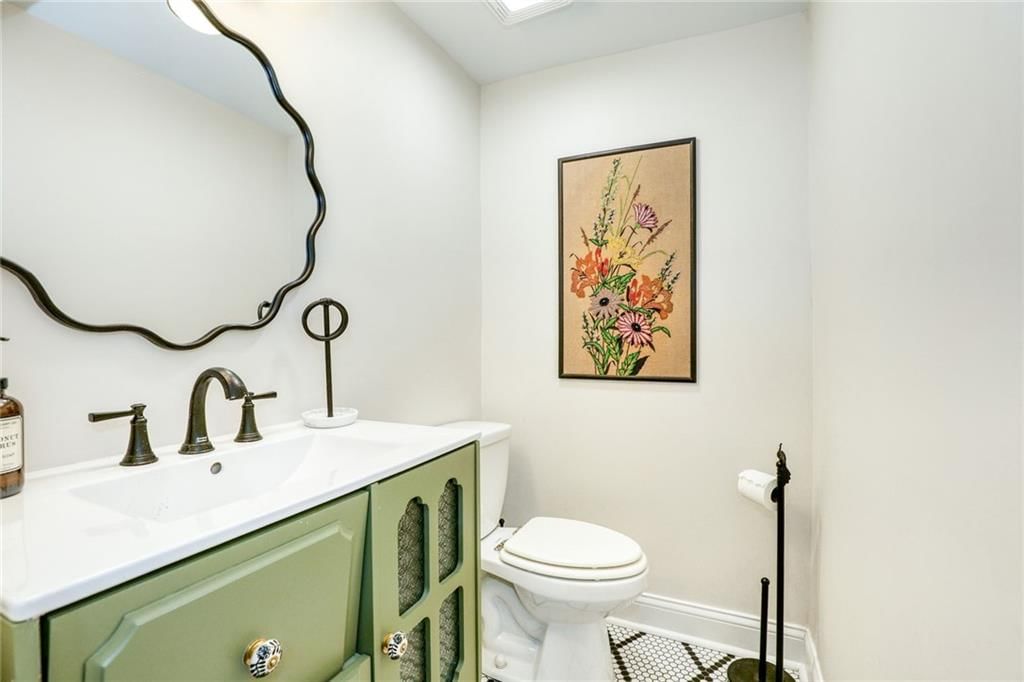 4921 Bell Street — photo 34
