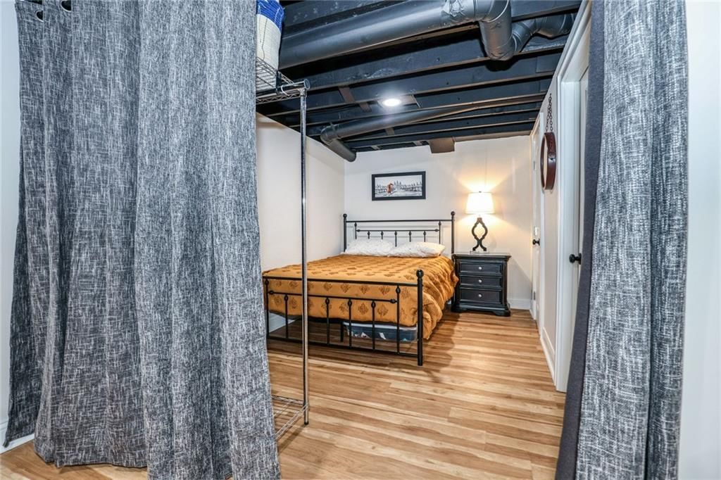 4921 Bell Street — photo 35