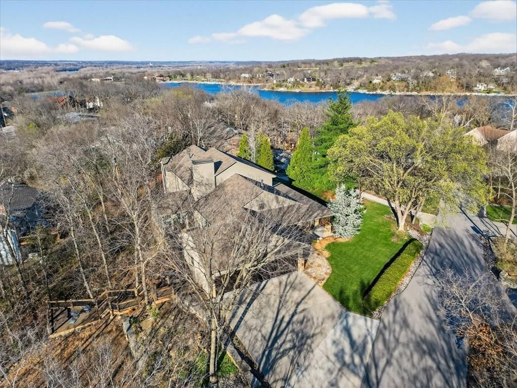 235 Hillcrest Road W — photo 44