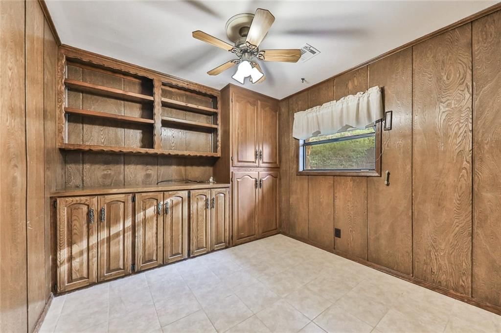 1301 Crestwood Drive — photo 19