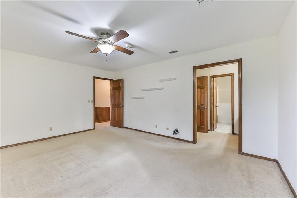 1301 Crestwood Drive — photo 30