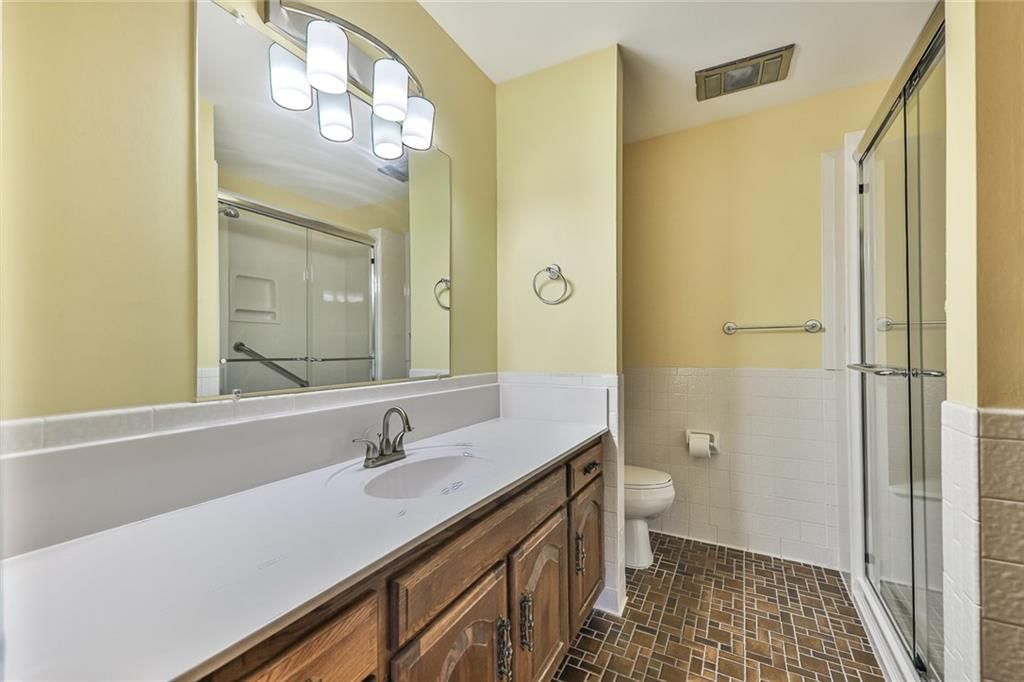 1301 Crestwood Drive — photo 34