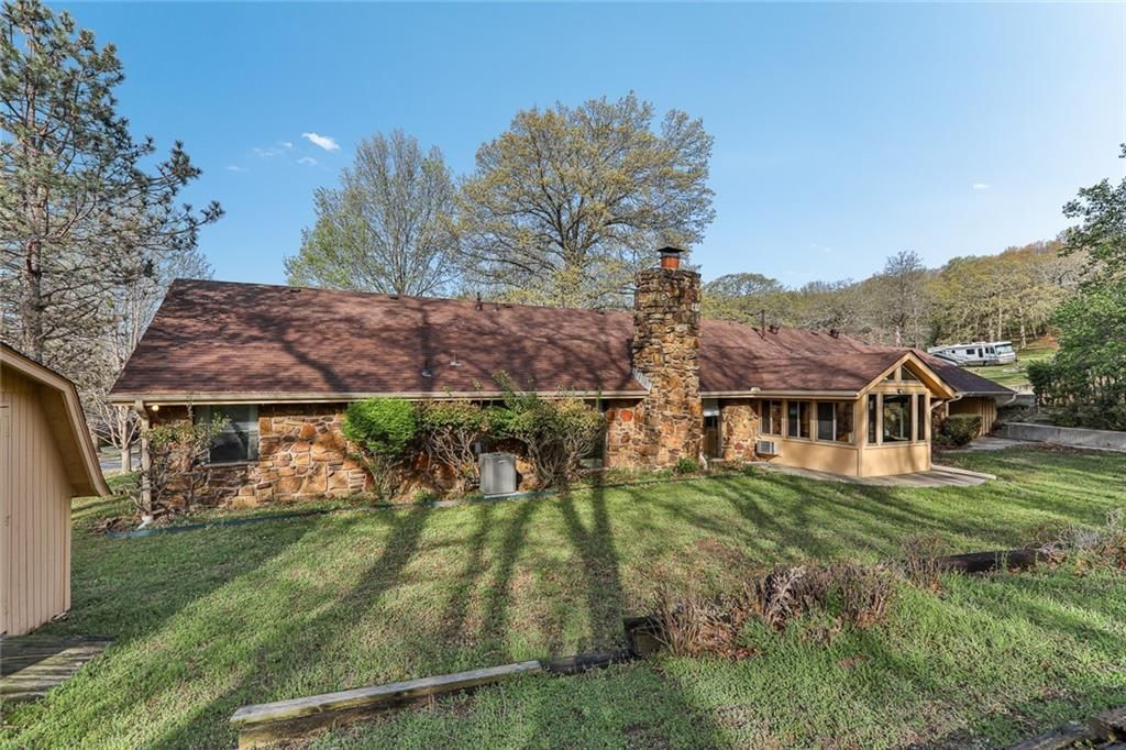 1301 Crestwood Drive — photo 39