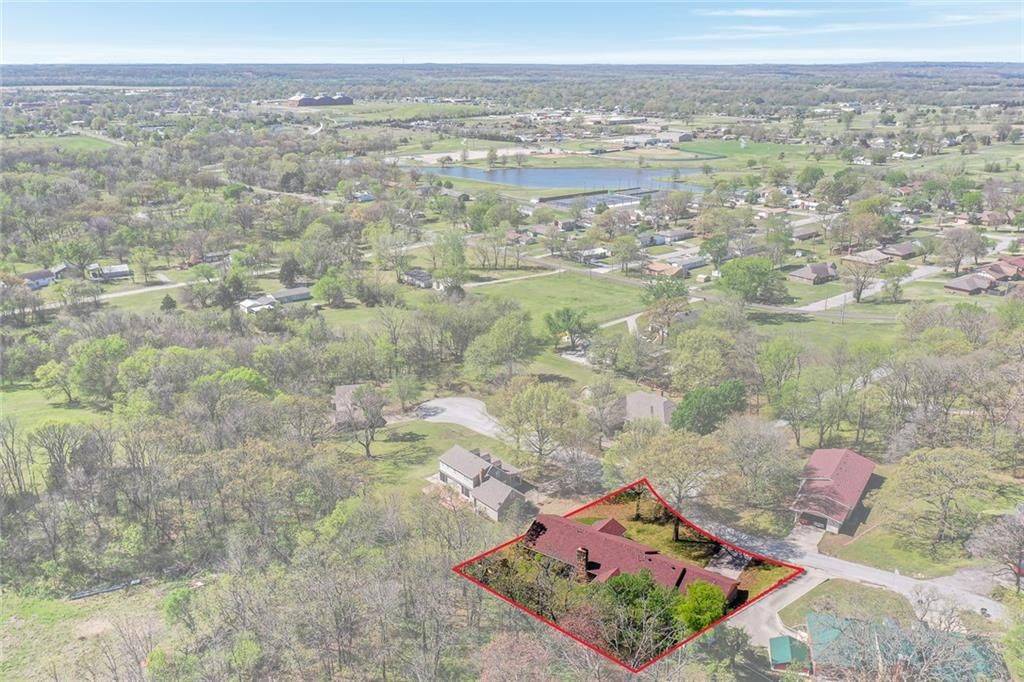 1301 Crestwood Drive — photo 46