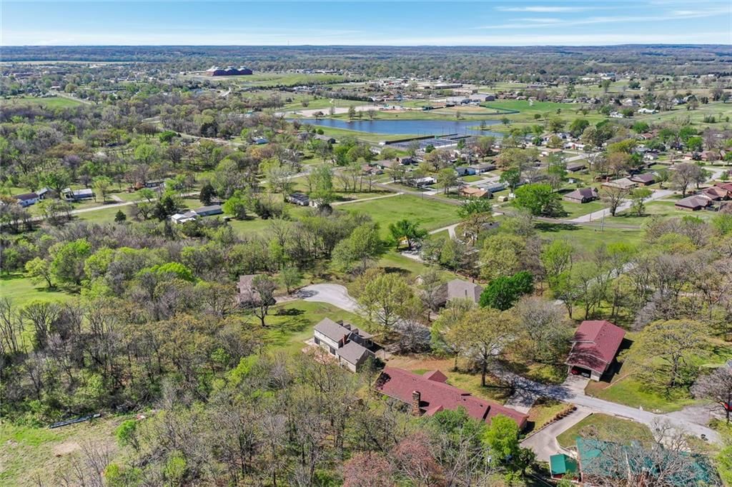 1301 Crestwood Drive — photo 47