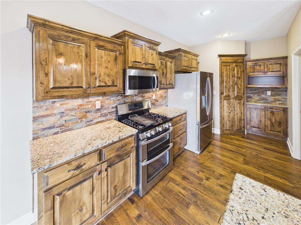 1230 Hillmann Lane — photo 10