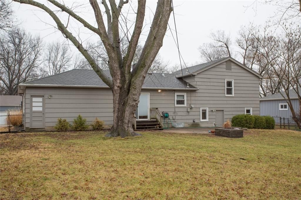 9706 HAYES Drive — photo 34