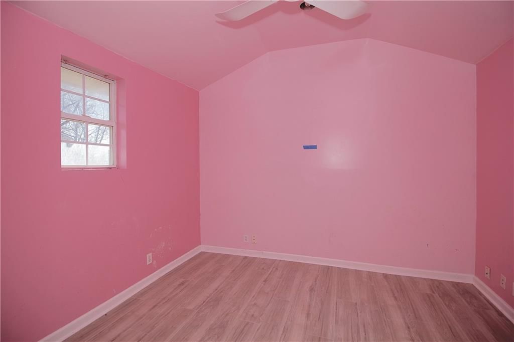 430 E 2nd Avenue — photo 15