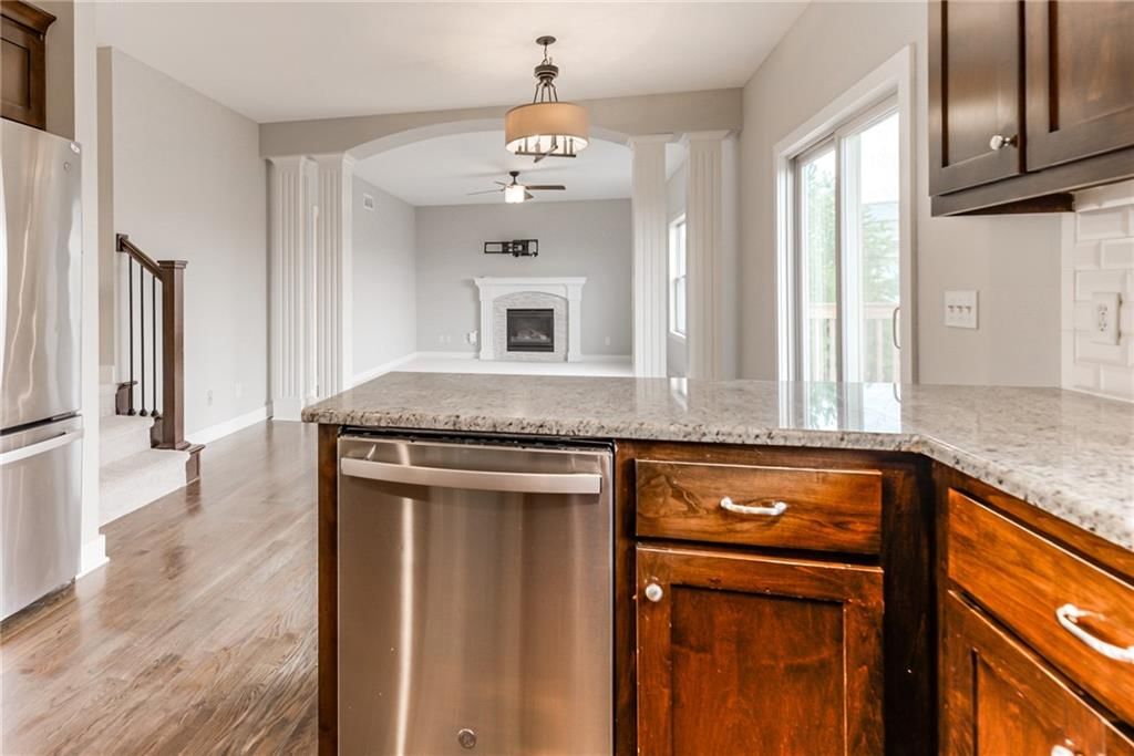 9735 N Elm Street — photo 12