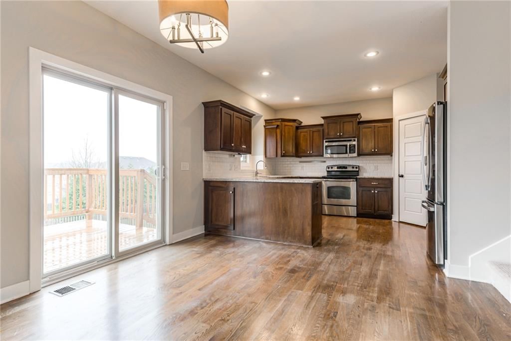9735 N Elm Street — photo 18
