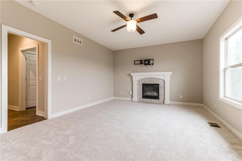 9735 N Elm Street — photo 19