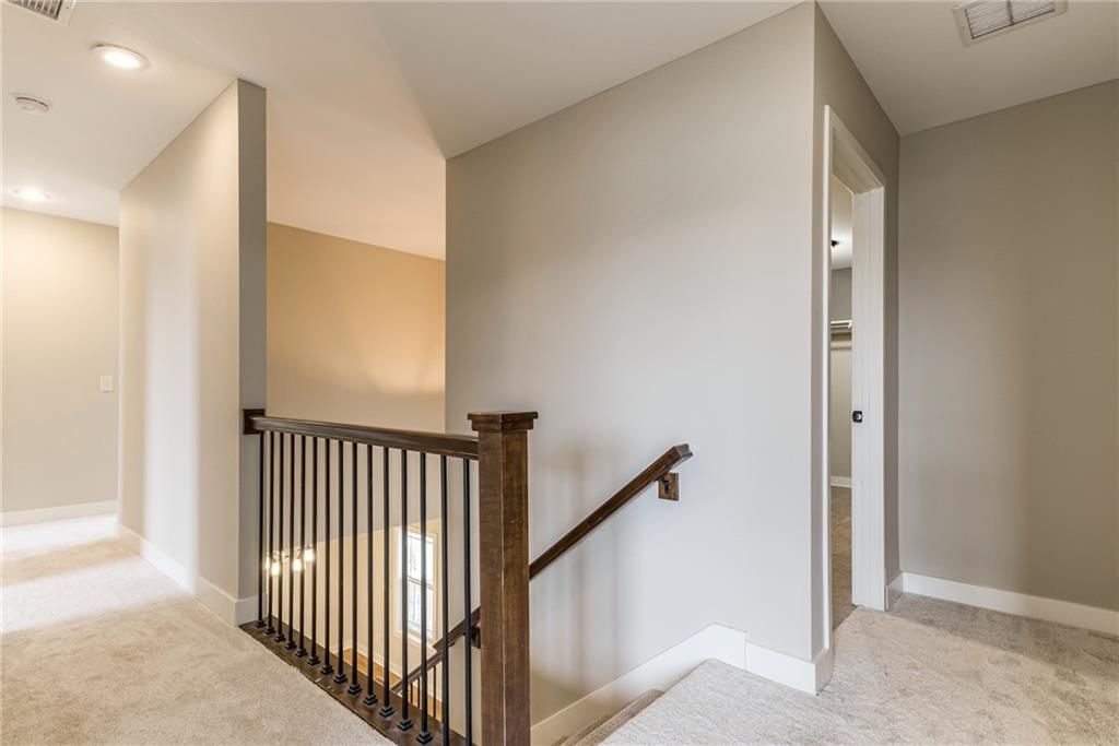 9735 N Elm Street — photo 24