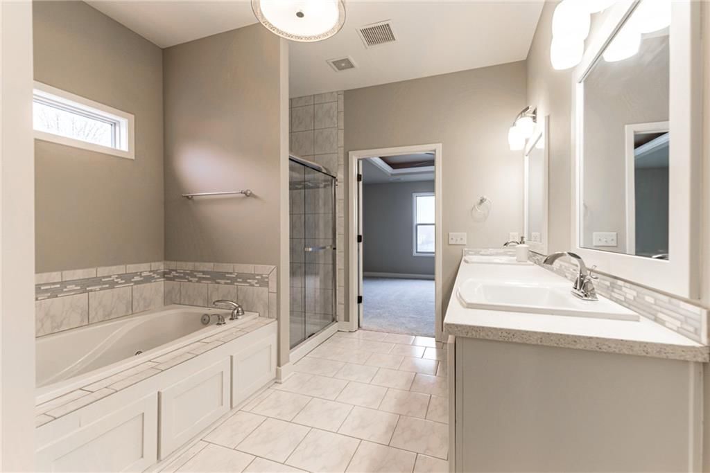9735 N Elm Street — photo 29