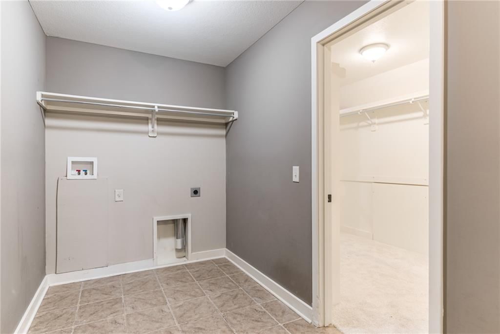 9735 N Elm Street — photo 31