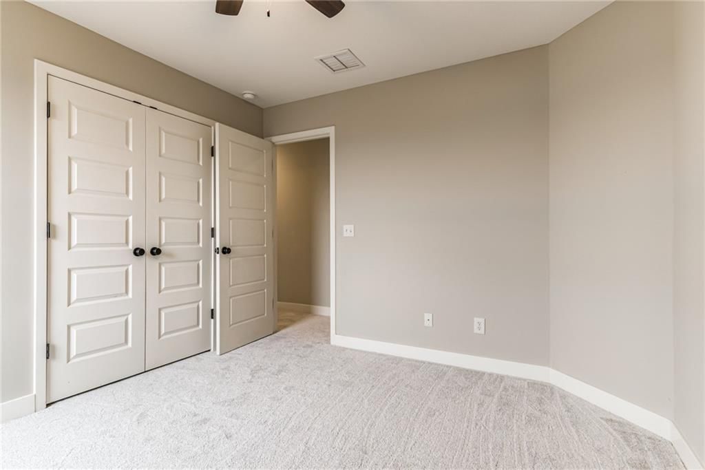9735 N Elm Street — photo 32