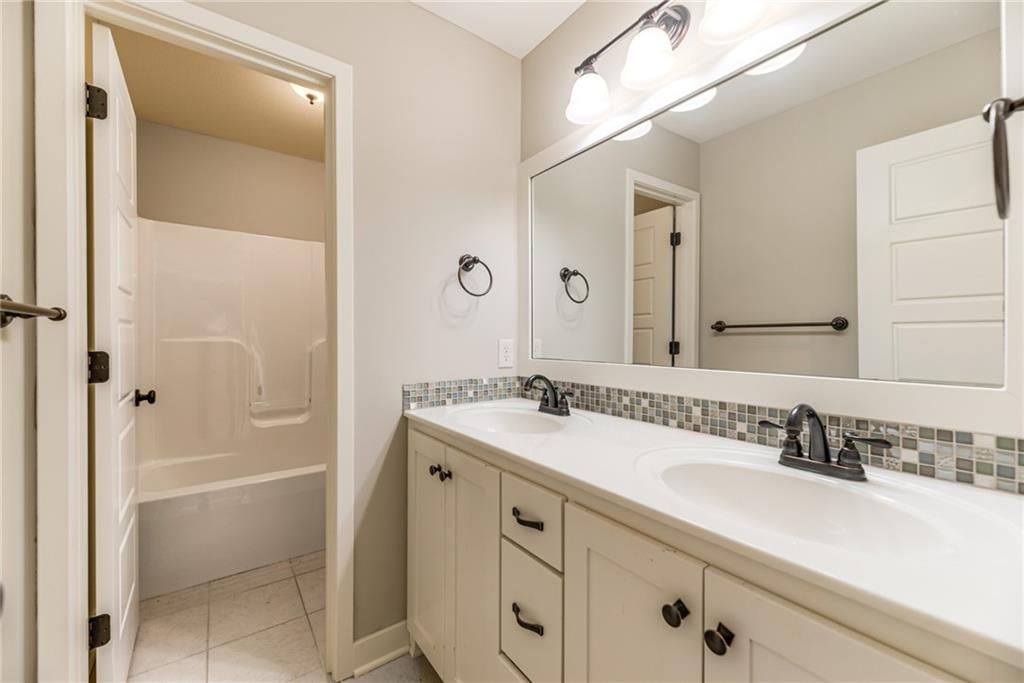 9735 N Elm Street — photo 35