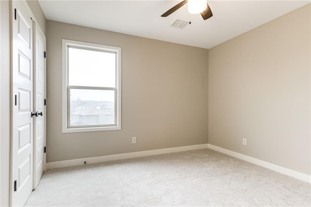9735 N Elm Street — photo 36