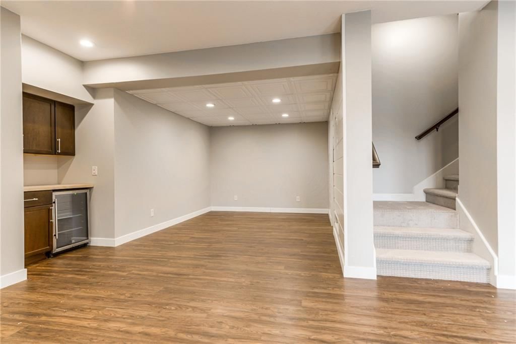 9735 N Elm Street — photo 42