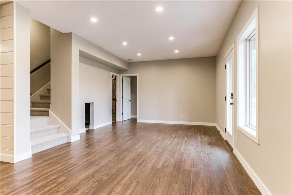 9735 N Elm Street — photo 43