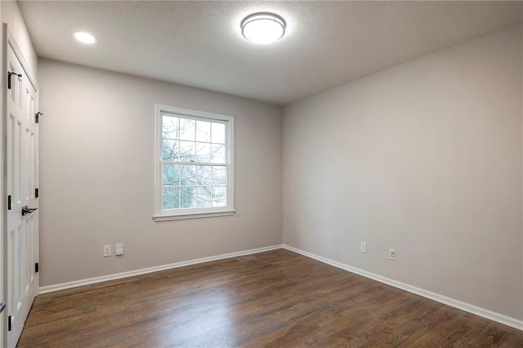 12113 Cherokee Street — photo 32