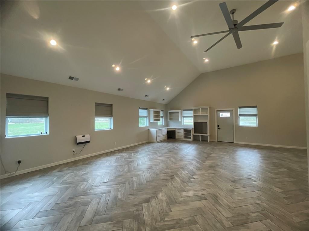 585 NW 500 Road — photo 4