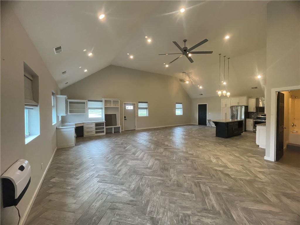 585 NW 500 Road — photo 5