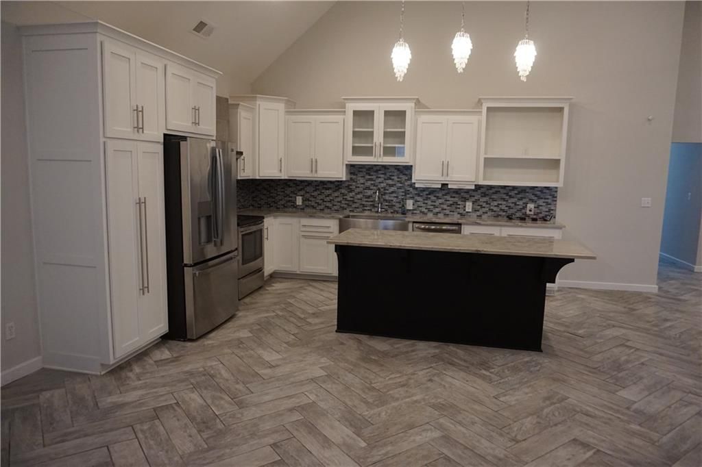 585 NW 500 Road — photo 11