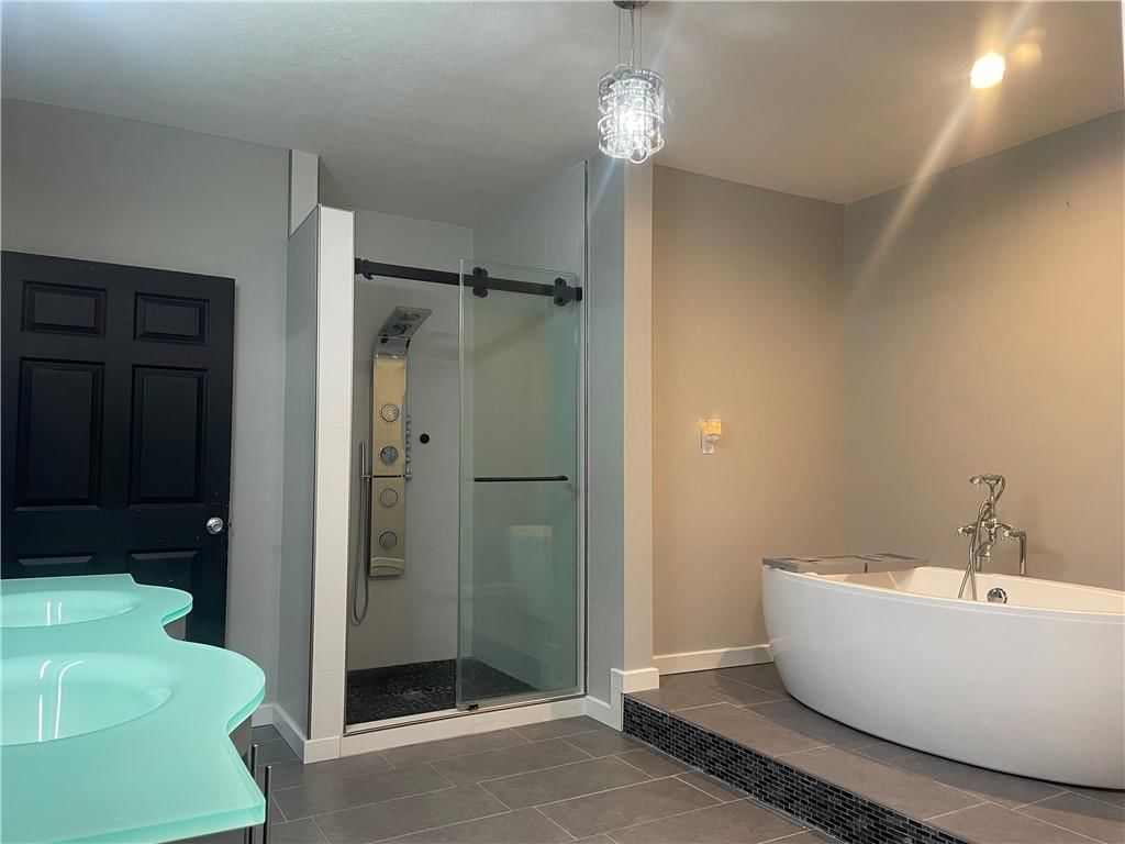 585 NW 500 Road — photo 13