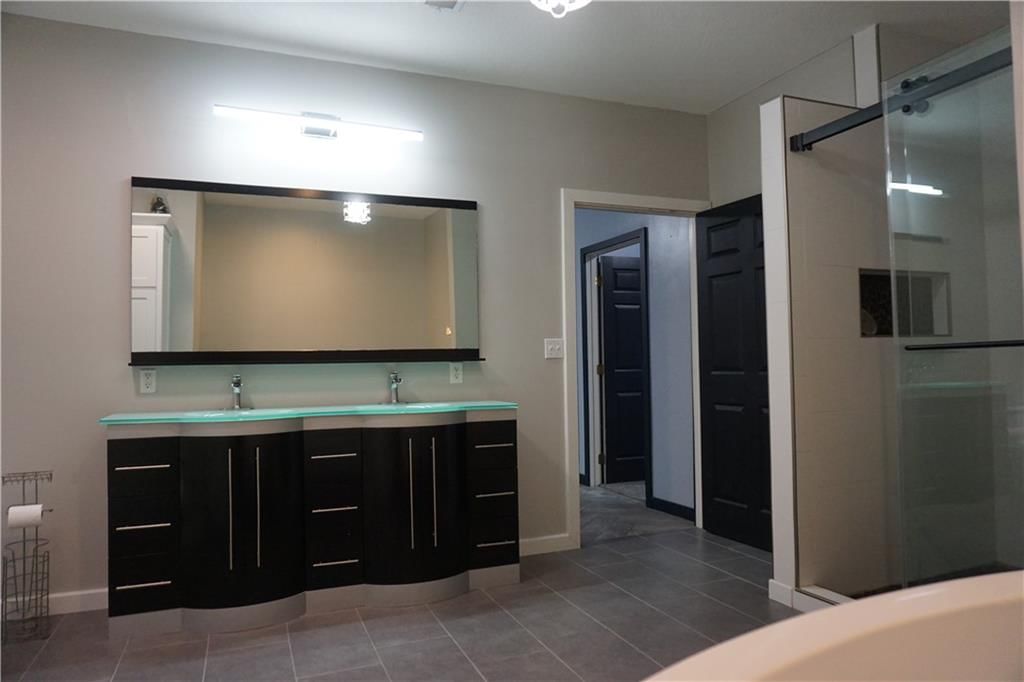 585 NW 500 Road — photo 18